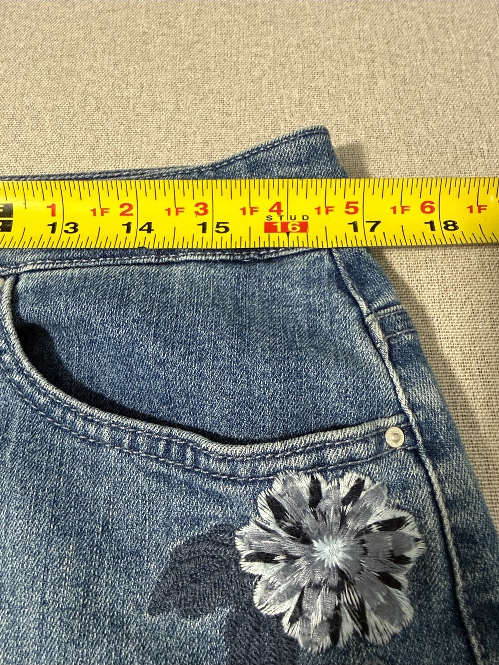 Style & Co Blue Denim Embroidered Floral Skirt Size 8 - Picture 11 of 13